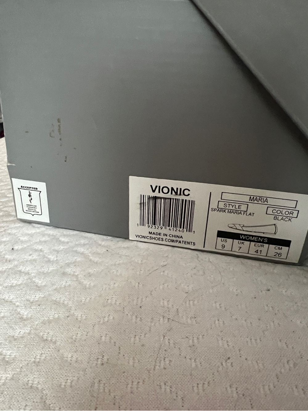 Vionic Black Cross-Strap flat - Picture 2 of 7